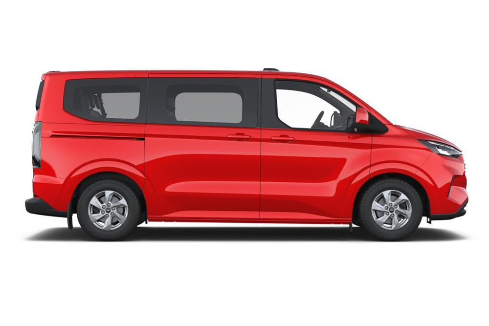 Vista lateral de una Ford Tourneo Custom roja.