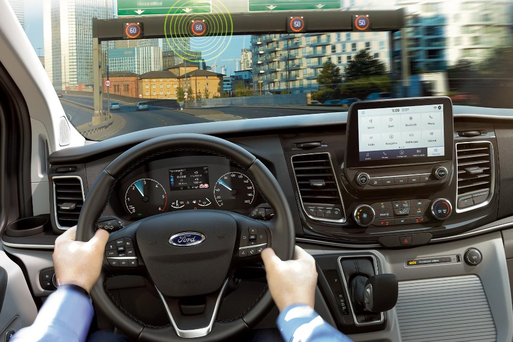 Manos sobre el volante