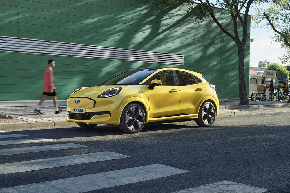 Ford Puma Gen-E aparcado en la ciudad
