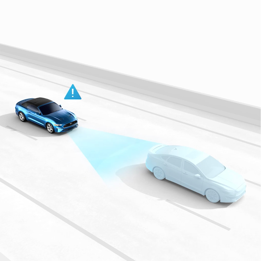 Control de crucero adaptativo coche deportivo