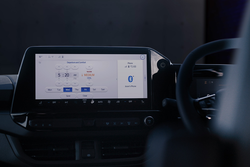Pantalla de la consola central de la Ford Tourneo que muestra los controles de iluminación.