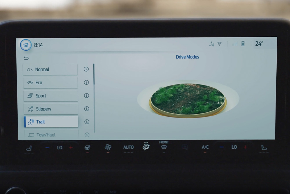 Pantalla de selección del modo de conducción en una Ford Transit Custom.